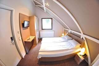 Отель Complex Hotelier COTA O MIE Синая Double Room - Hanul cu Ursi-4